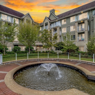 The Waterford Exterior Courtyard