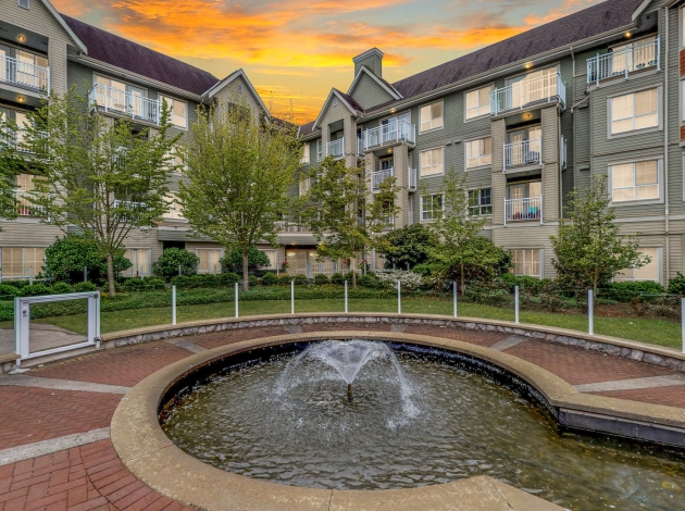 The Waterford Exterior Courtyard